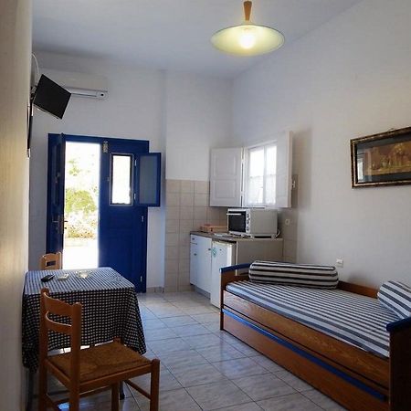 Evgenia Rooms And Apartments Folégandros Exteriér fotografie