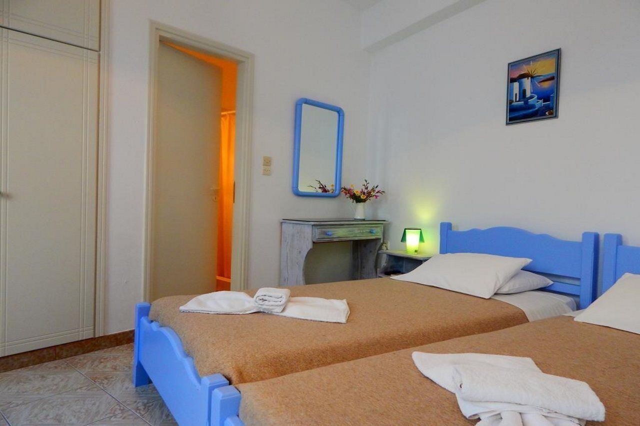 Evgenia Rooms And Apartments Folégandros Exteriér fotografie
